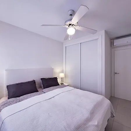 Torrelaguna Atico - Wifi, Terraza & Piscina Comunitaria *